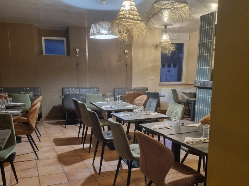 RECRUTEMENT: Britalia cherche  serveur  ou une serveuse en cdd , travail  en salle